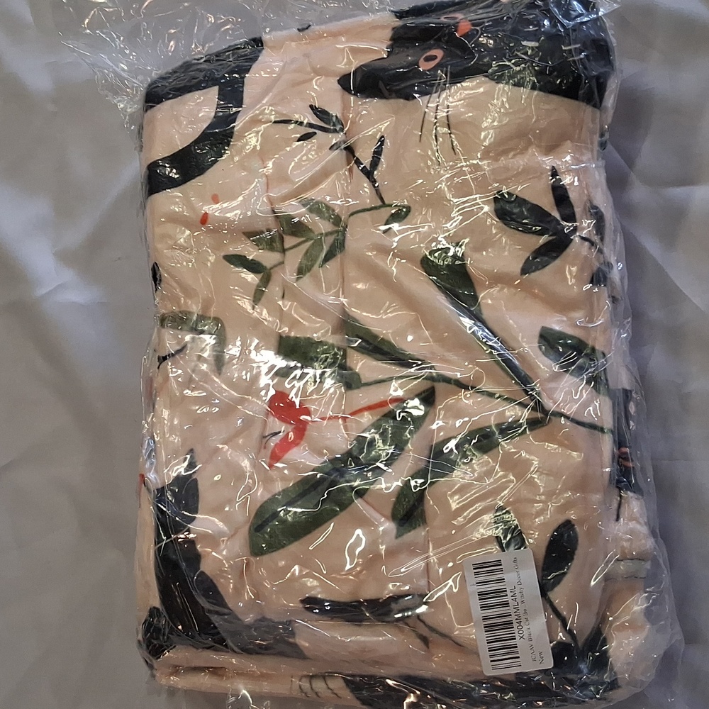 NWT Black Cat Botanical Flannel Blanket 50x60in - Picture 3 of 4